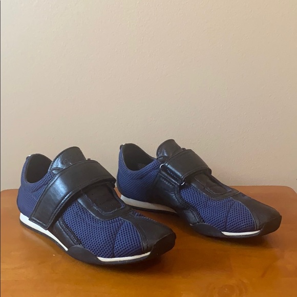 Authentic Gucci sneakers - Picture 2 of 11